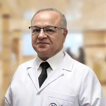 صورة الدكتور إنجين توتار