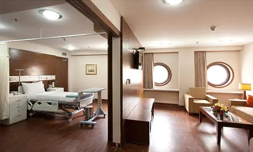 Indraprastha Apollo Hospital